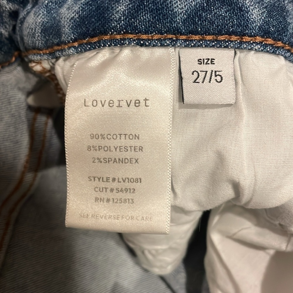 Distressed Mid Rise Cropped Jeans - Picture 4 of 4